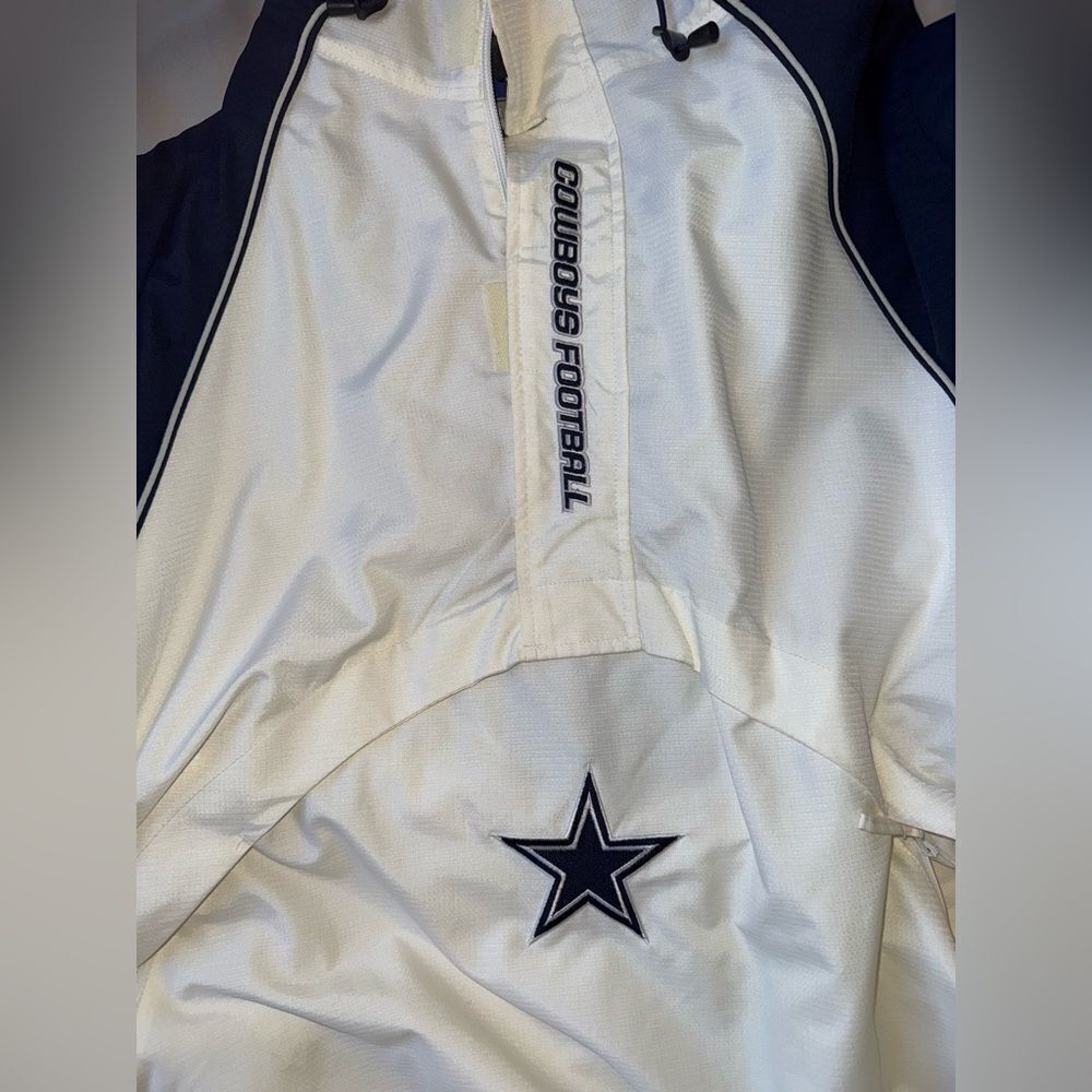 Dallas Cowboys Men Pullover Jacket - Picture 4 of 12